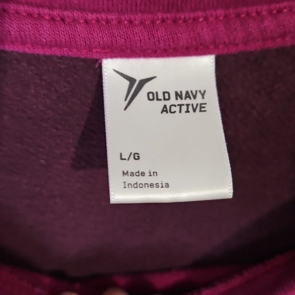 💙 Old Navy active colorblock sweatshirt